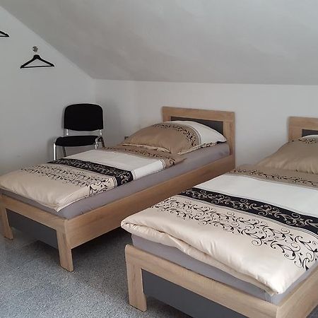 Haus-Bernhard-Hp Appartement Herschweiler-Pettersheim Buitenkant foto