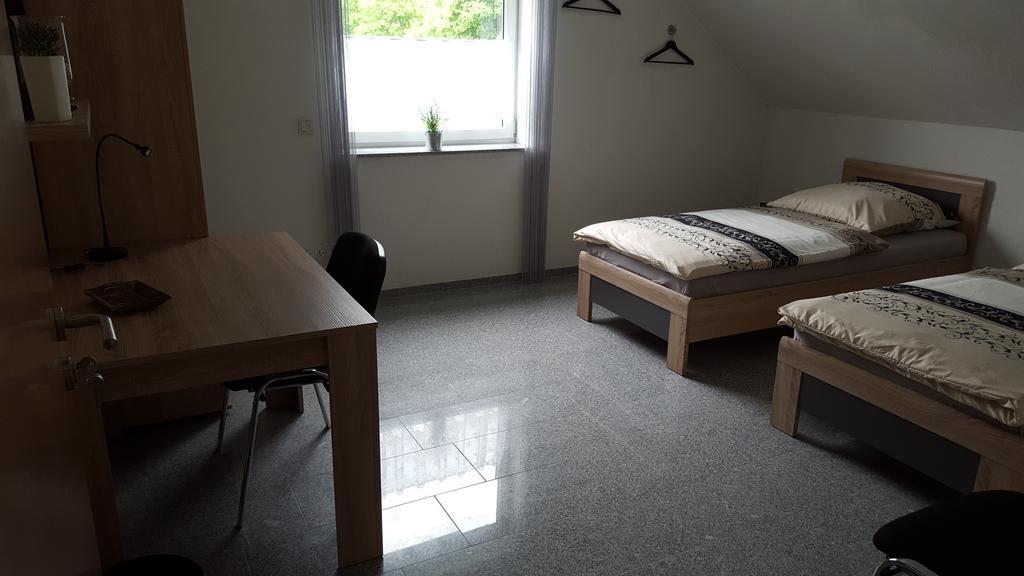 Haus-Bernhard-Hp Appartement Herschweiler-Pettersheim Buitenkant foto